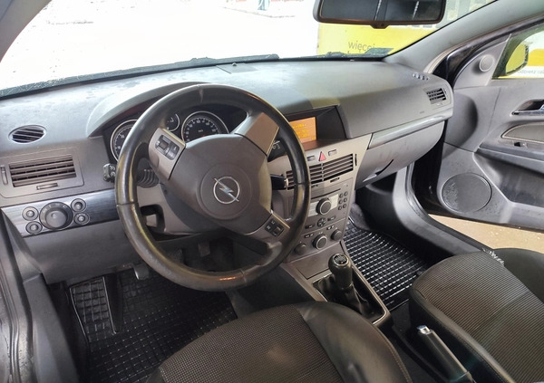 Opel Astra cena 6300 przebieg: 290000, rok produkcji 2005 z Wałbrzych małe 56
